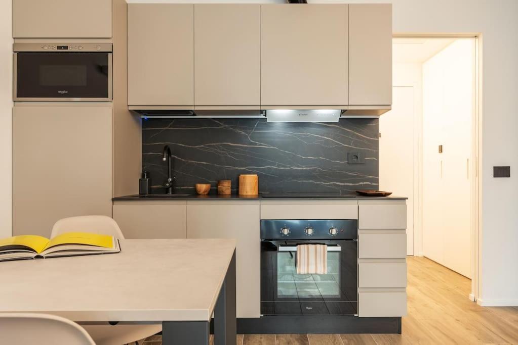 Emotichome 7 Flexyrent Studio Mediolan Zewnętrze zdjęcie
